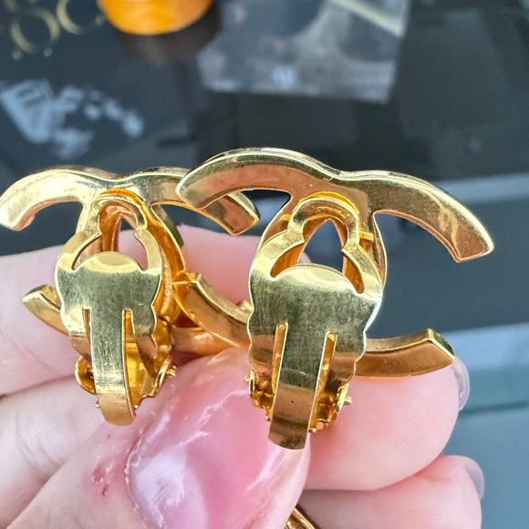 LOT 2222 RUNWAY 24K gold plated CHANEL vintage lizard Earrings with Pearls 1991 - Picture 11 of 17